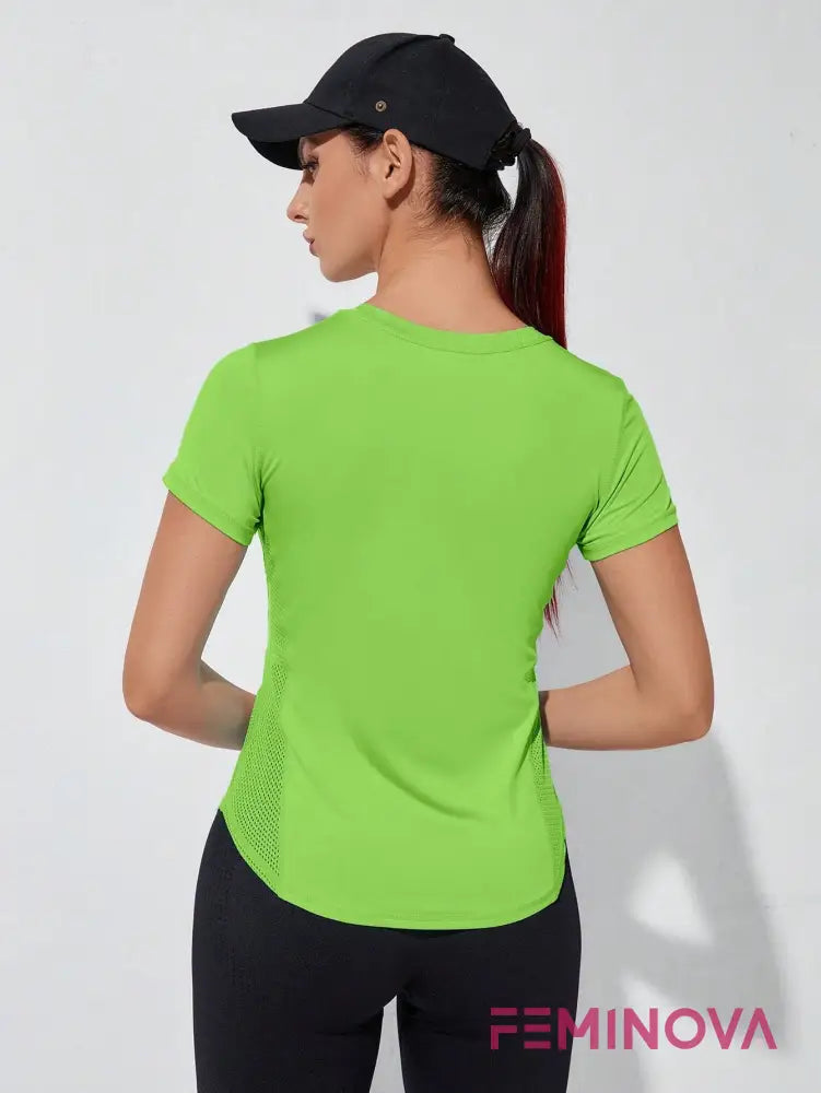 Camiseta Fitness com Recortes Respiráveis e Ajuste Perfeito