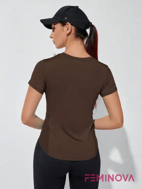 Camiseta Fitness com Recortes Respiráveis e Ajuste Perfeito