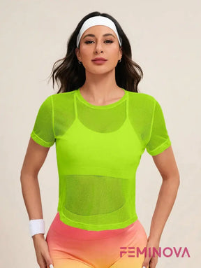 Camiseta Fitness Tela Transparente com Modelagem Soltinha