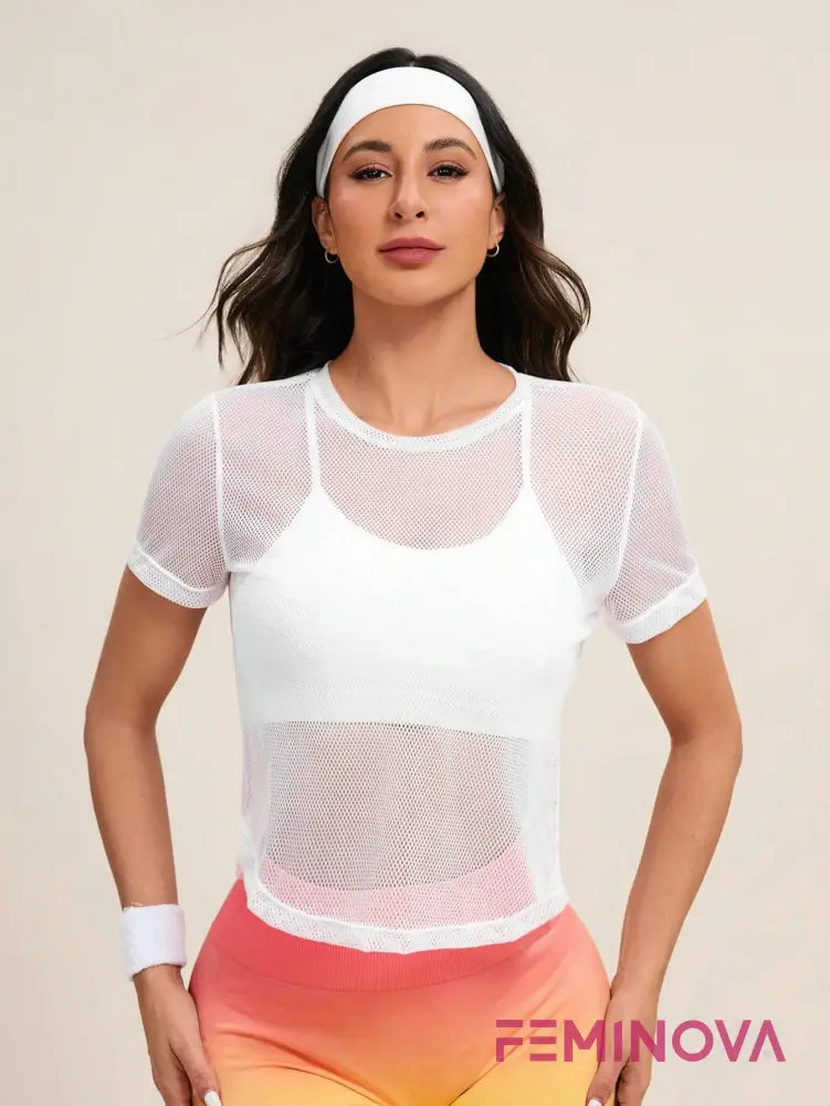 Camiseta Fitness Tela Transparente com Modelagem Soltinha