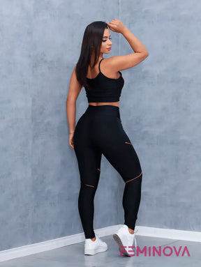 Conjunto Fitness com Detalhes e Top Ajustável