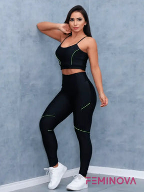 Conjunto Fitness com Detalhes e Top Ajustável Verde / P