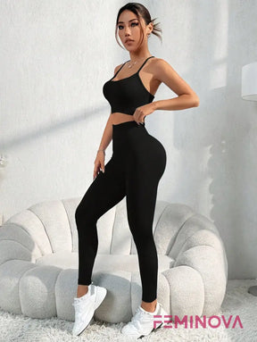 Conjunto Fitness com Top de Alças Cruzadas nas Costas