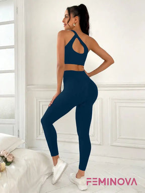 Conjunto Fitness com Top Recorte Elegante e Legging