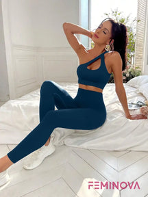 Conjunto Fitness com Top Recorte Elegante e Legging Azul Marinho / P