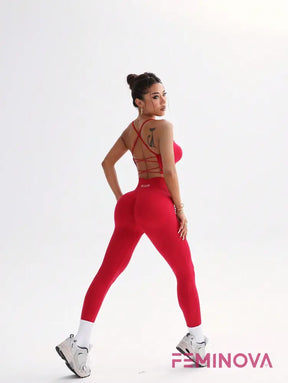 Conjunto Fitness com Top Strappy e Legging Levanta Bumbum