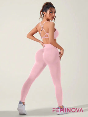 Conjunto Fitness com Top Strappy e Legging Modeladora