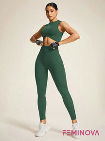 Conjunto Fitness Minimalista com Cintura Alta e Cropped Ajustado Verde / P