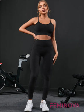 Conjunto Fitness Seamless com Top de Alças Finas