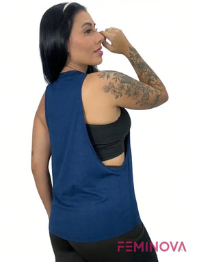 Regata Fitness Dry com Recorte Lateral