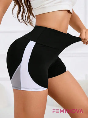 Shorts Fitness Cintura Alta com Recortes Estilizados Preto / P